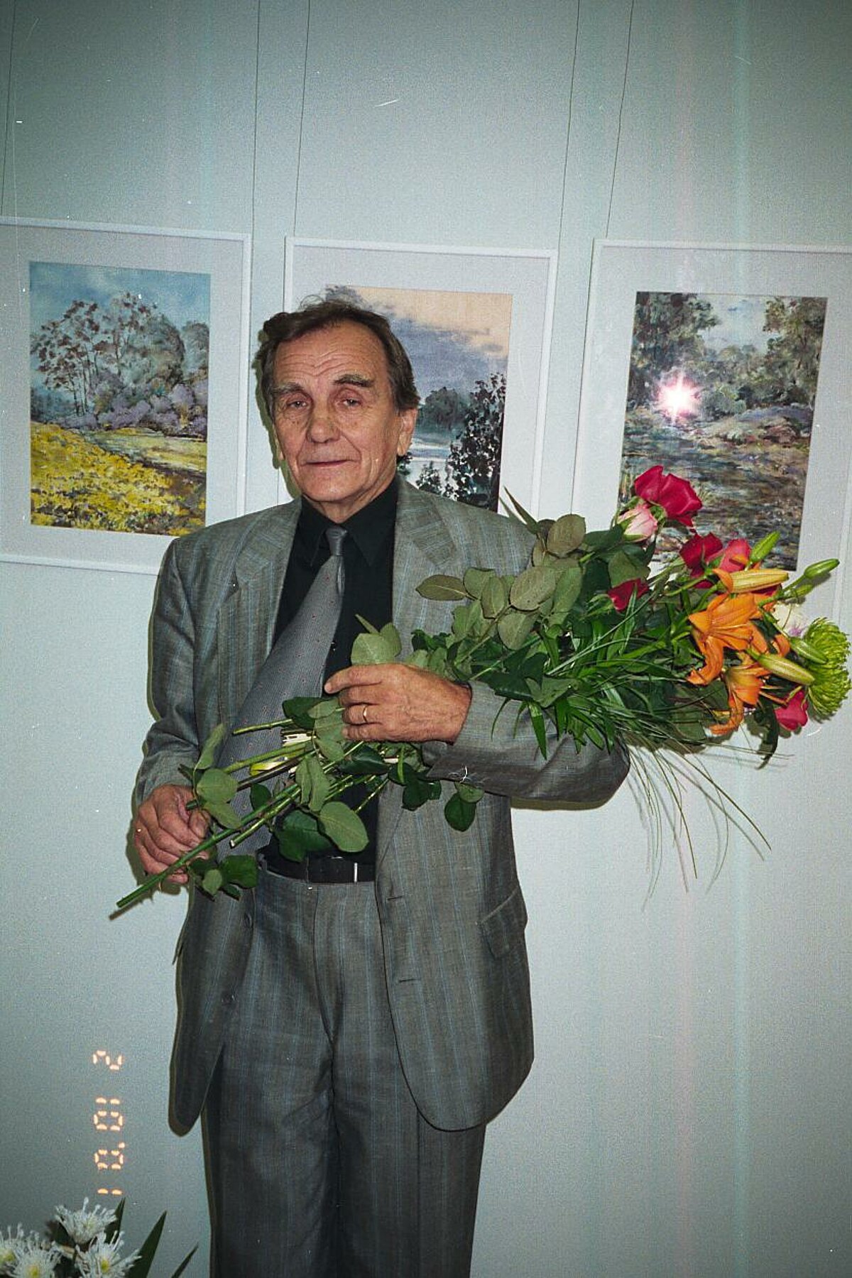 Arnolds Alksnis savas akvareļu izstādes atklāšanā (Foto no A. Alkšņa personīgā arhīva)