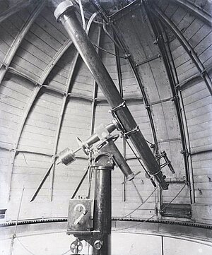 Heides teleskops LU Astronomiskajā tornī 20. gadsimta 20. gados. Foto: LU Muzeja krājums