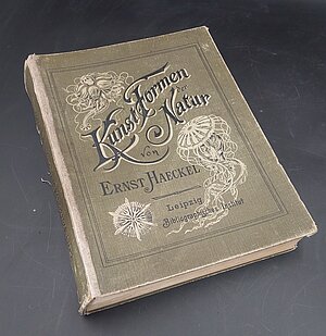 Grāmata “Kunstformen der Natur”